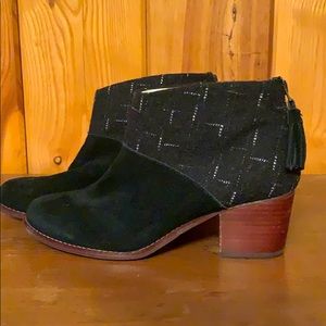 Toms suede black ankle boots.